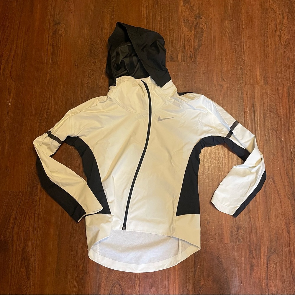 Nike Zonal Aeroshield Waterproof Running Jacket